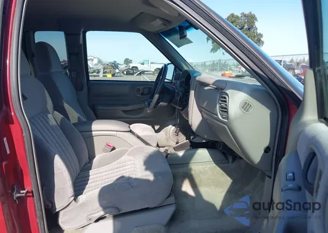 2000 Chevrolet S-10 Ls из США, поврежденный, VIN 1GCCS19W1Y8240112